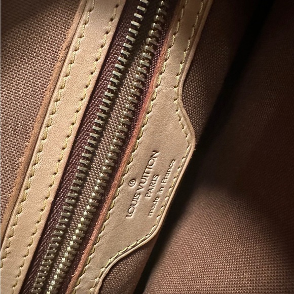 Louis Vuitton tote - Picture 3 of 7